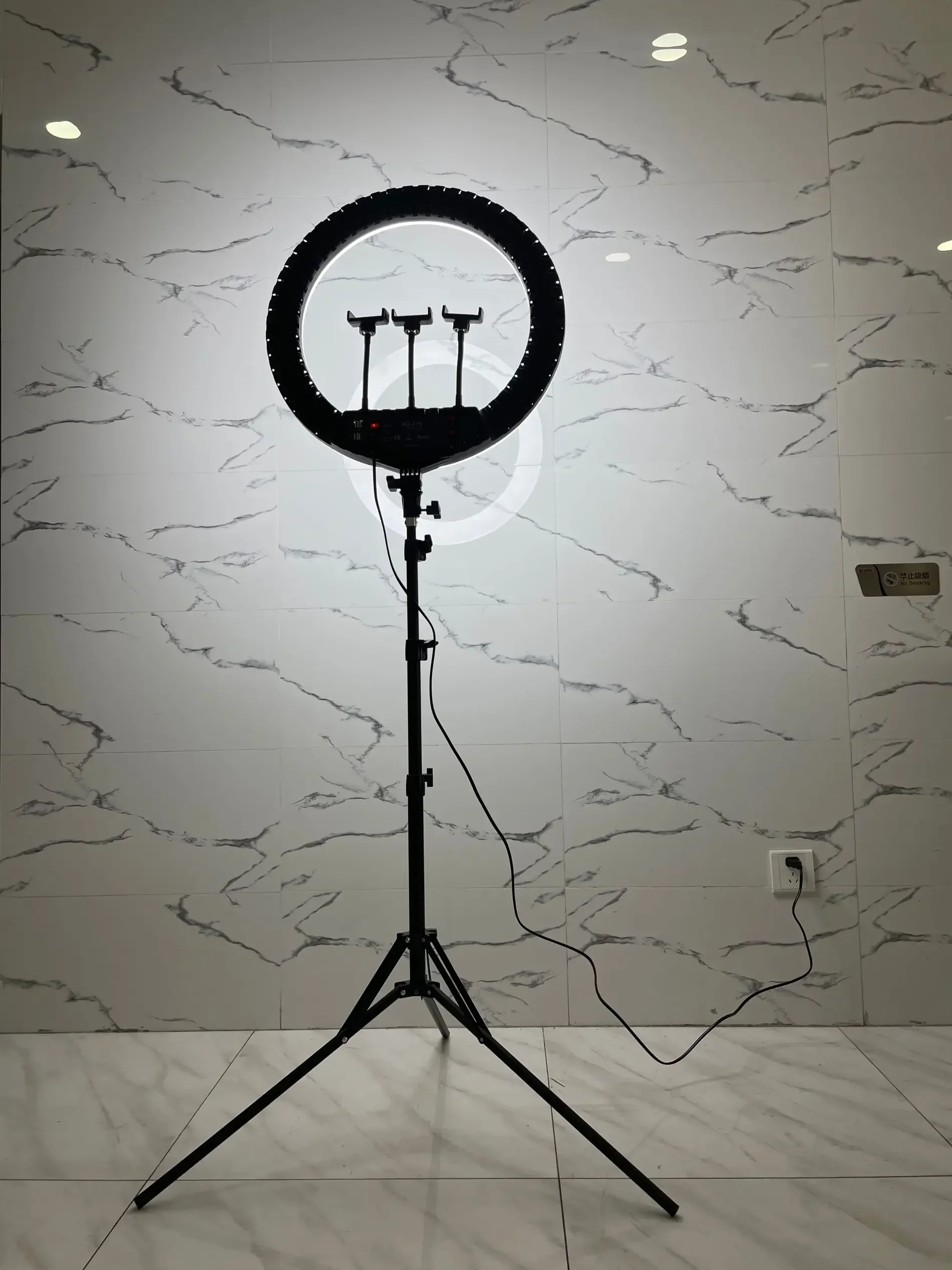 HQ-21n 21 Inch LED Ring Light  - Photography And Lighting บทวิจารณ์และราคา